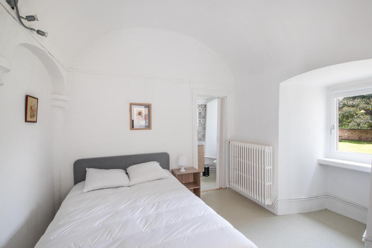 Cabana & Le Gite De La Tour - Proche Macon Nord リュニー郡 エクステリア 写真